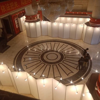 南宁字画作品展用合诚八棱柱展板，展览效果好！