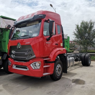 新款豪瀚N7G国六(8×4驱动仓栅载货车）440马力报价
