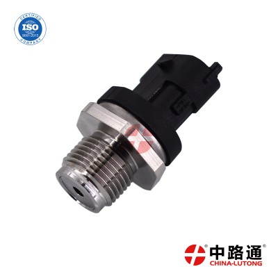燃油导轨压力传感器0 281 002 718博世压力传感器