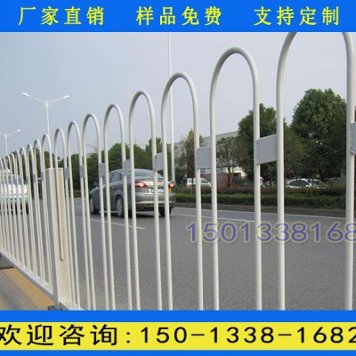 河源公路中间分隔栏 梅州道路中央隔离栅 惠州甲型护栏批发