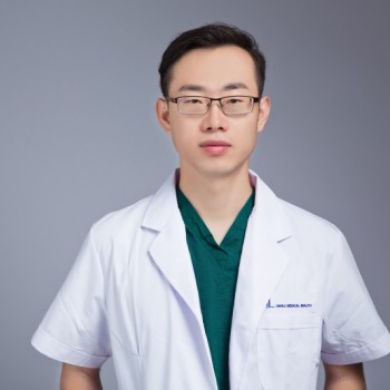 健丽医美陈雪涛，深受欢迎的去眼袋医师