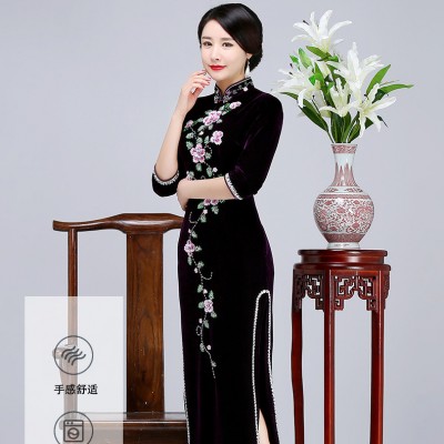 中国风旗袍批发市场 金丝绒旗袍 精美钉珠刺绣 直播电商女装