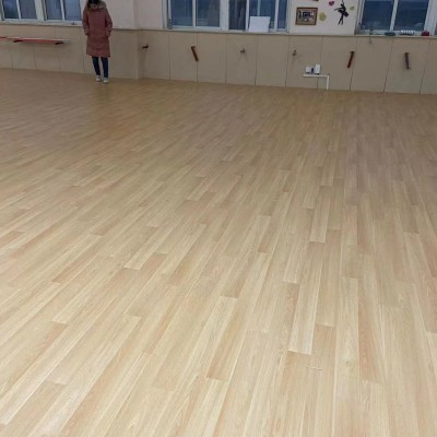 SPC锁扣地板办公室公寓PVC石塑地板木纹常备库存 一铺即用