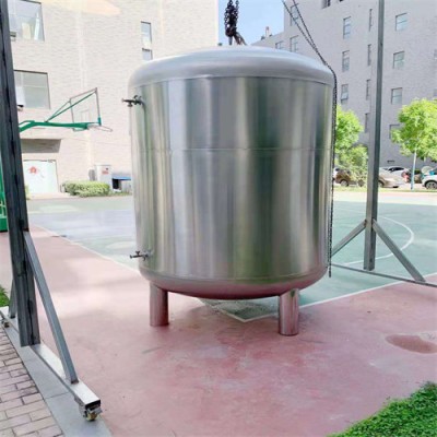 来宾鸿谦不锈钢立式储罐反渗透无菌水箱纯净水源水箱质量出众