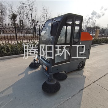 全封闭式扫地车与半封闭式扫地车哪个好