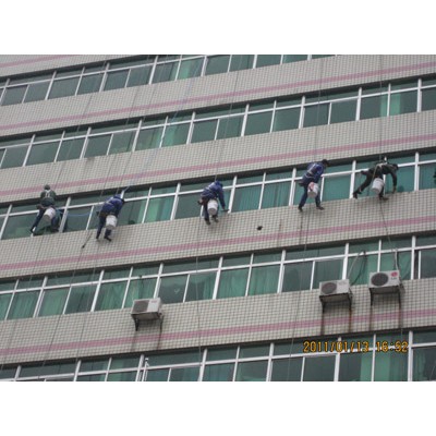 广州黄埔下沙夏园外墙清洗公司，高空安装服务，工厂墙面清洁