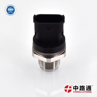 适用于福特汽车燃油轨压力传感器厂家0 928 400 677