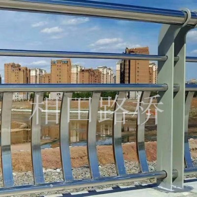 交通公路两侧护栏 高速护栏支架 桥梁防撞护栏