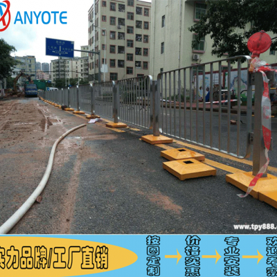 经典款京式护栏 广州交通设施护栏 人行道铁栏杆定做