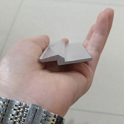 任丘出风口型材，任丘通风口铝型材
