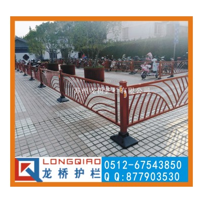 漯河花式道路隔离护栏 漯河景区镀锌钢喷塑护栏 龙桥厂
