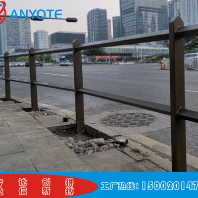 深圳路侧德式护栏 交通分隔栏杆 东莞公路镀锌隔离栅定制