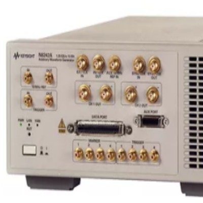 出售 Keysight N8242A