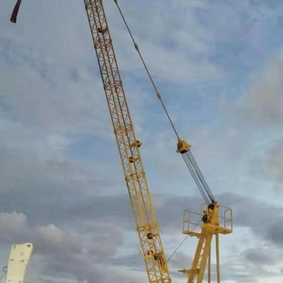 西安莲湖塔机市场施工升降机行情屋面吊起重机等现状