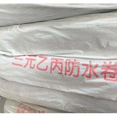 屋顶窗台裂缝补漏三元乙丙防水卷材