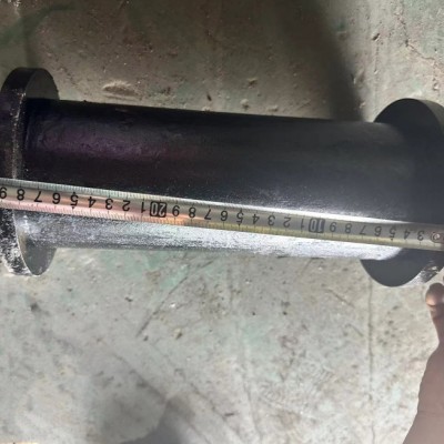 150x300铸钢地辊看轴径看滚轮大小 承托起钢丝绳不打滑