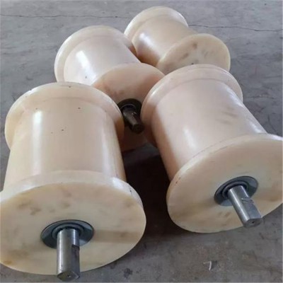 150*300聚氨酯地辊轮体一加长 运输时钢丝绳受力均匀