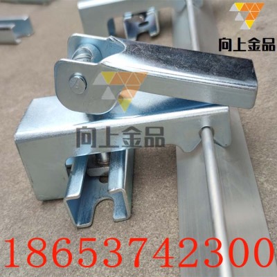 导料槽防溢裙板镀锌卡扣/夹持器，M16T型螺栓